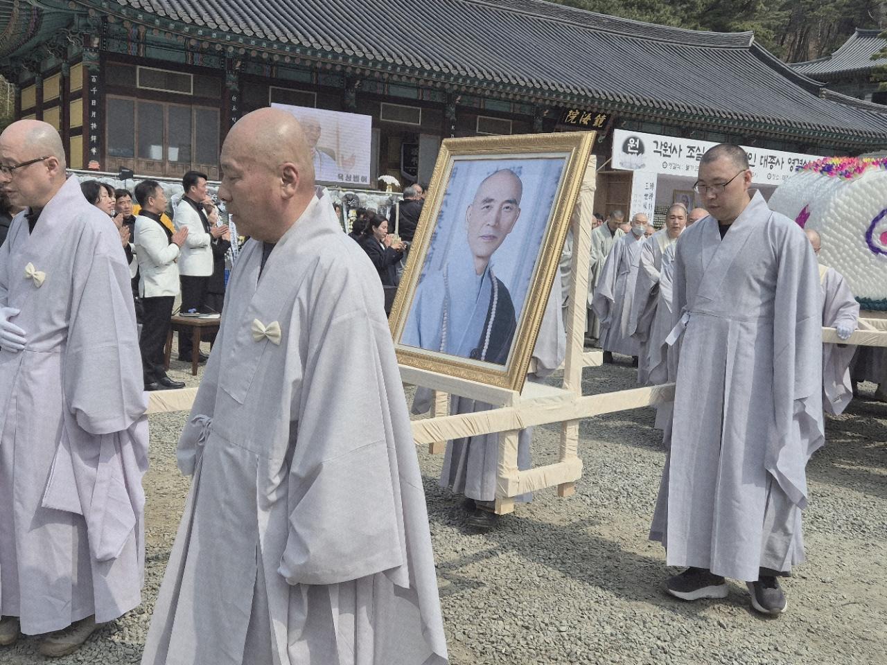 각원사 조실 경해당 법인스님 영결식 및 다비장(2026. 3.27) 6.jpg